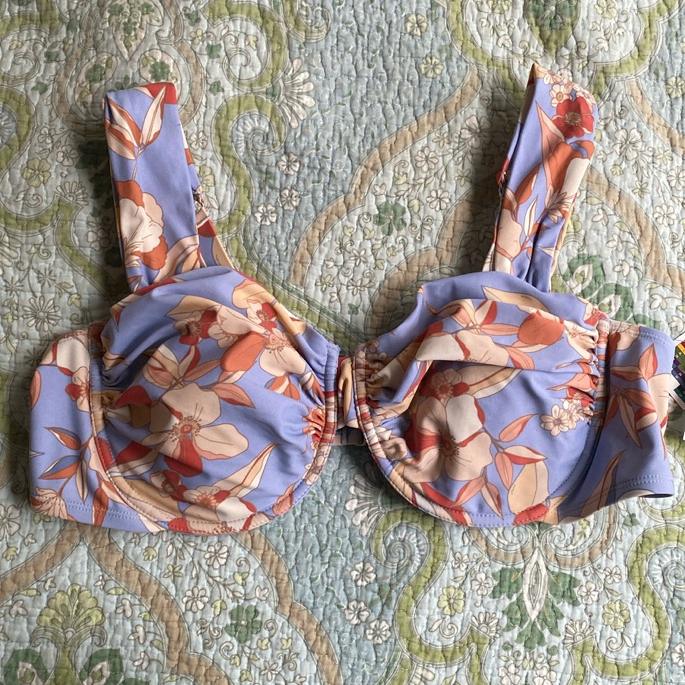 Time and Tru Lavender Floral Underwire Bikini Top with Peach and Cream Flowers
